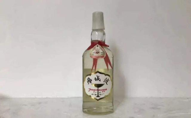 九江双蒸酒是哪个地方的，九江双蒸酒是哪里产的（白酒百科：广东名酒）