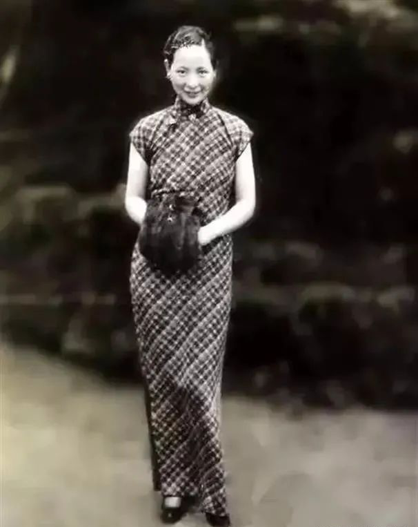 社交名媛是什么意思，社交名媛是什么意思呀（是理性与自信让她与幸福久久相伴）