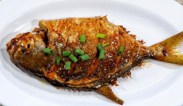 鱼那个部位的肉好吃，鱼身上最好吃的肉在哪（年夜饭上要吃鱼）
