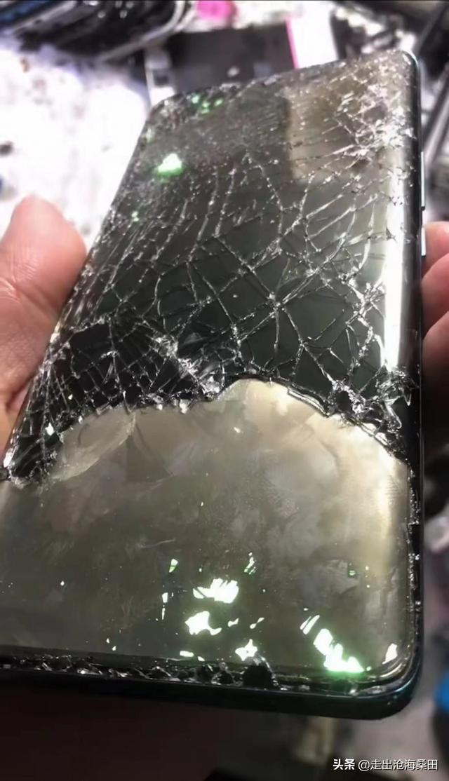 手机外屏碎了该怎么办修复，手机外屏碎了怎么修复（手机屏幕碎了你都去哪里维修）