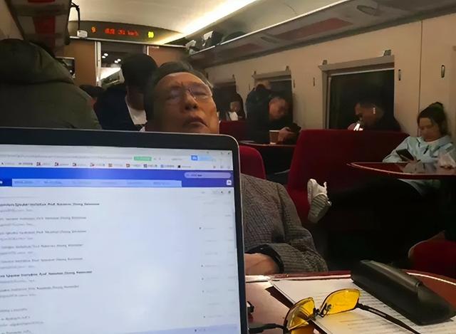 钟南山院士简介，钟南山是谁（中央指示：立刻请钟南山到北京）