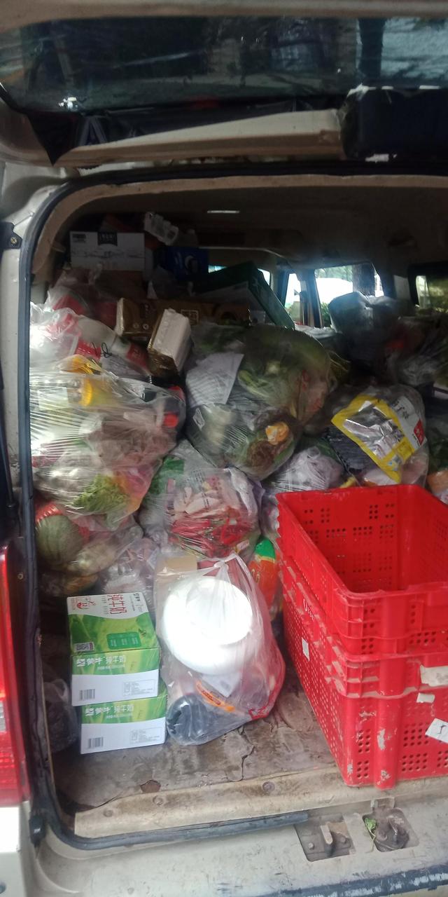 市场细分的好处（分担了许多公司的经营风险）