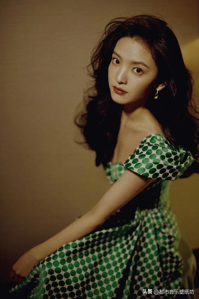 章若楠个人资料，章若楠个人资料体重（章若楠高清性感写真）