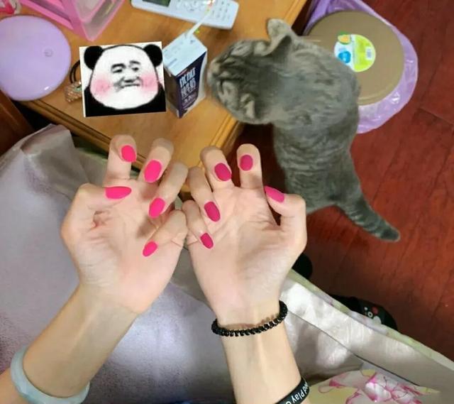 芭比美甲步骤，芭比美甲怎么卸掉（美甲♥芭比粉美甲）