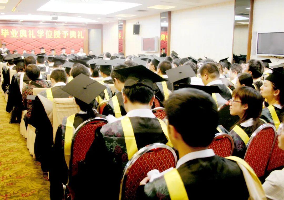 大专学历证明怎么开（上班族可通过这个途径快速拿大专）