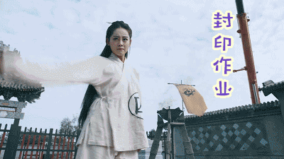 流星镖的威力测试，细数武侠剧中美女使用武器