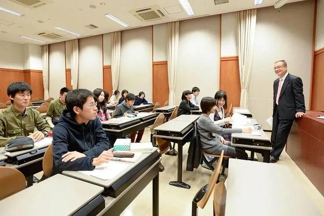 日本东京大学留学费用一年多少，日本东京大学留学费用一年多少啊（日本留学需要多少费用）