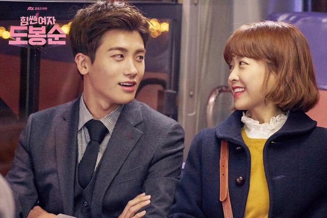 搞笑韩剧排行榜，十部必看的韩剧排行榜（郑敬淏演娇弱男超搞笑）