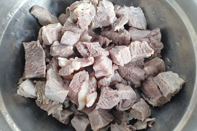 冬天煲什么汤好喝又下饭，建议：冬季常喝这5碗汤