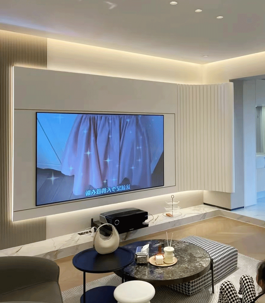 黑白电视背景墙(电视背景墙是家中的)