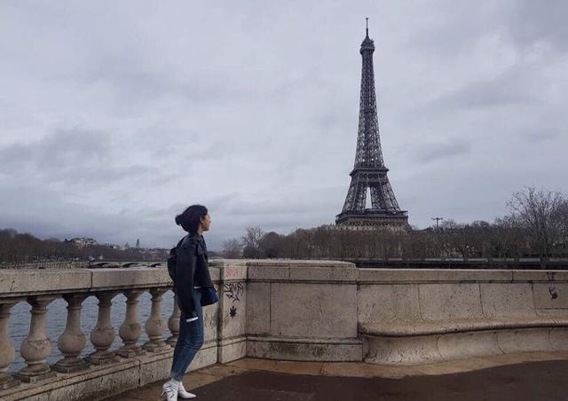 朴信惠身高，朴信惠 体重（朴信惠巴黎出游好心情）