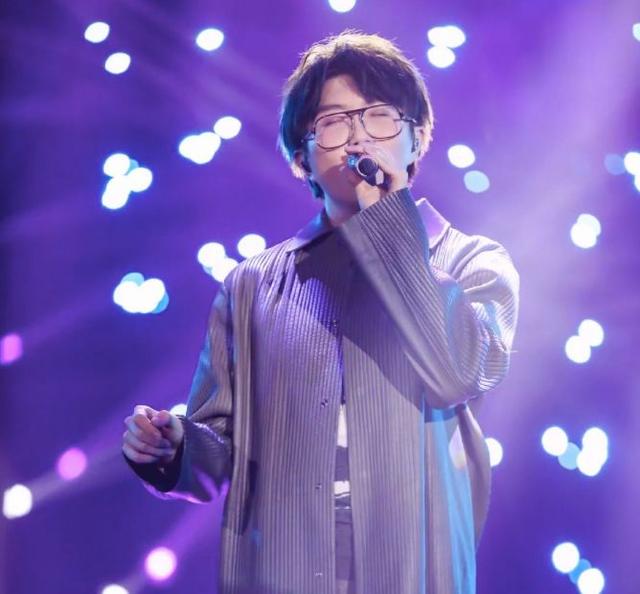 毛不易是哪个公司，毛不易公司老板是谁（被薛之谦发掘、被李健力捧）