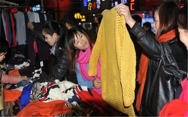 一般配老花镜多少钱，老花镜配一个多少钱（2000元就能干的小生意）