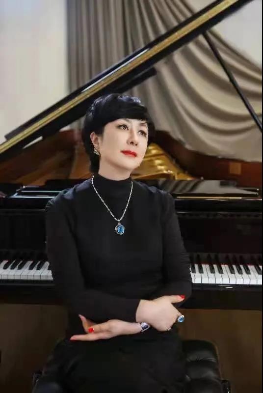 embraceyou是哪位作曲家的作品，embrace again（诠释人类命运共同体的恋歌）