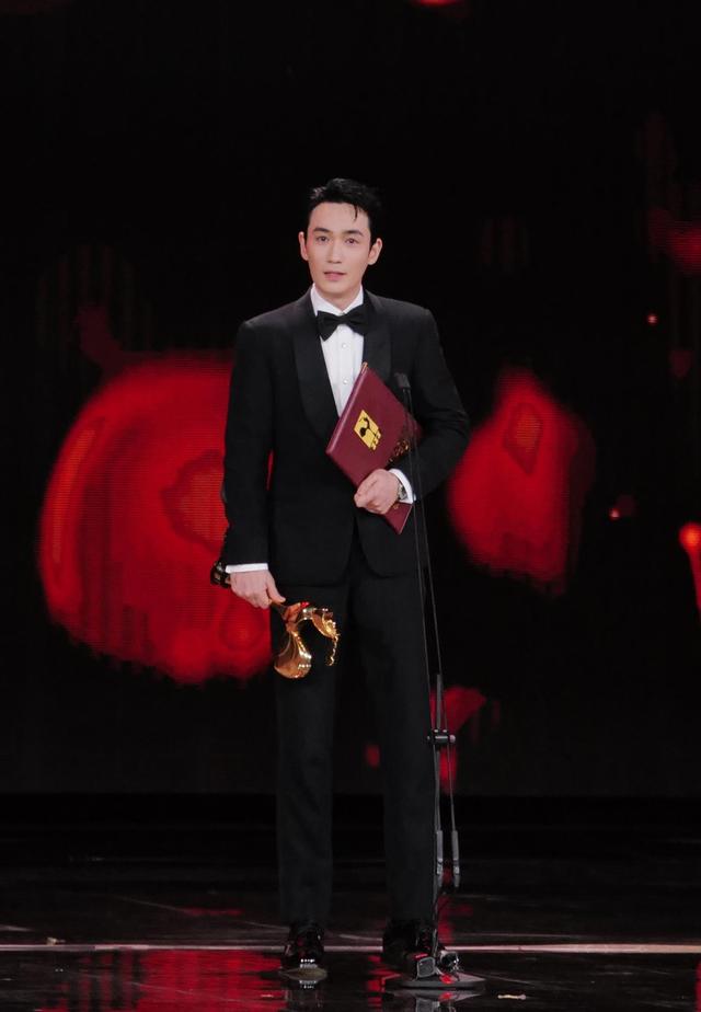 朱一龙图片最帅的图片，朱一龙获“最佳男主角”