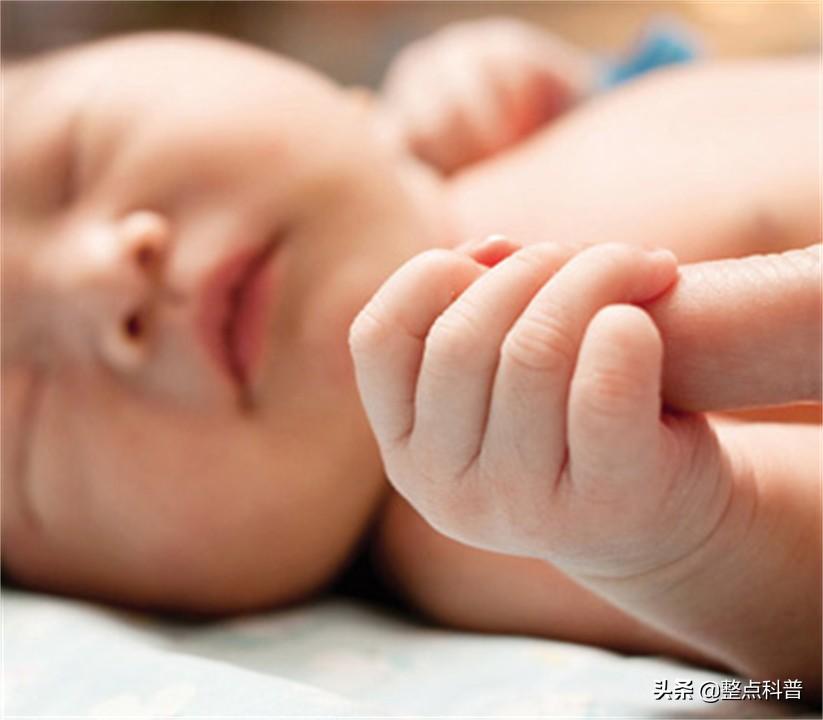 相學中雙手斷掌有何說法,男兒斷掌千斤兩 相學中雙手斷掌有何說法,男兒斷掌千斤兩