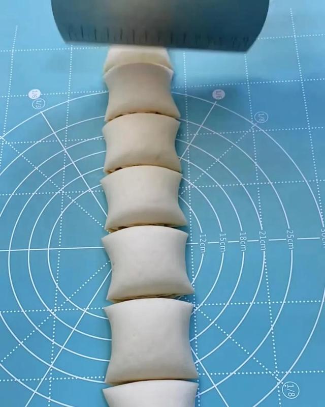 豆沙酥饼正宗做法，豆沙酥饼这样做