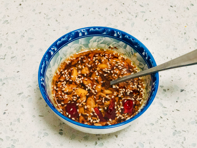 怎么自己做麻椒粉阿，自己怎么做麻辣粉（吃凉皮不如吃蕨根粉）