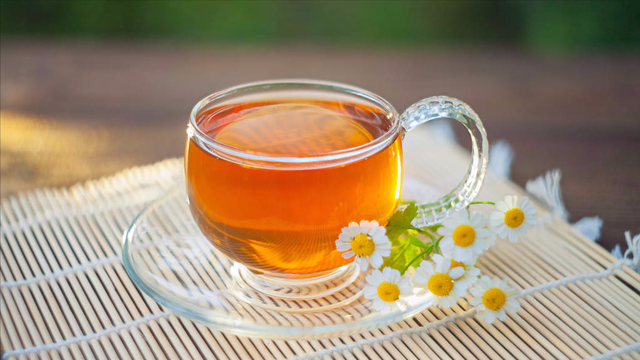 决明子菊花枸杞茶的功效与作用，决明子菊花茶枸杞的功效与作用（建议大家常饮4款“消暑茶”）
