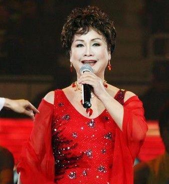 "歌唱家"李谷一：和丈夫肖卓能携手走过43年婚姻，他走后我要坚强