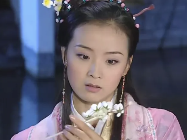 新上海滩方艳芸最后咋了，上海滩中的方艳芸（10位“大变脸”的内娱女神）