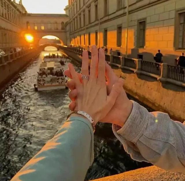 朋友圈背景图片，朋友圈背景图（朋友圈背景图无水印）