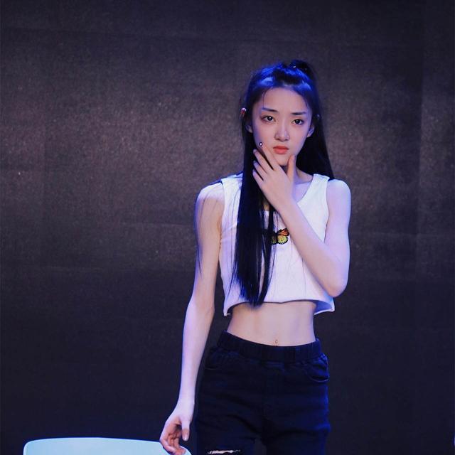 还记得演《红楼梦》的那群“小戏骨”吗？她们现在越来越漂亮了