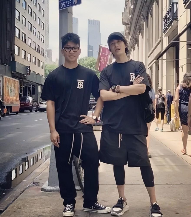 陈坤儿子的妈妈，深度揭秘陈坤儿子生母身份（像哪位女明星认出来了么）