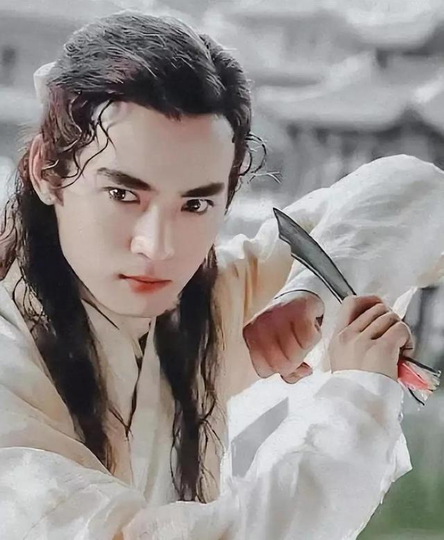 焦恩俊个人资料，焦恩俊个人资料及主要电视剧（离婚那天抱着女儿大哭）