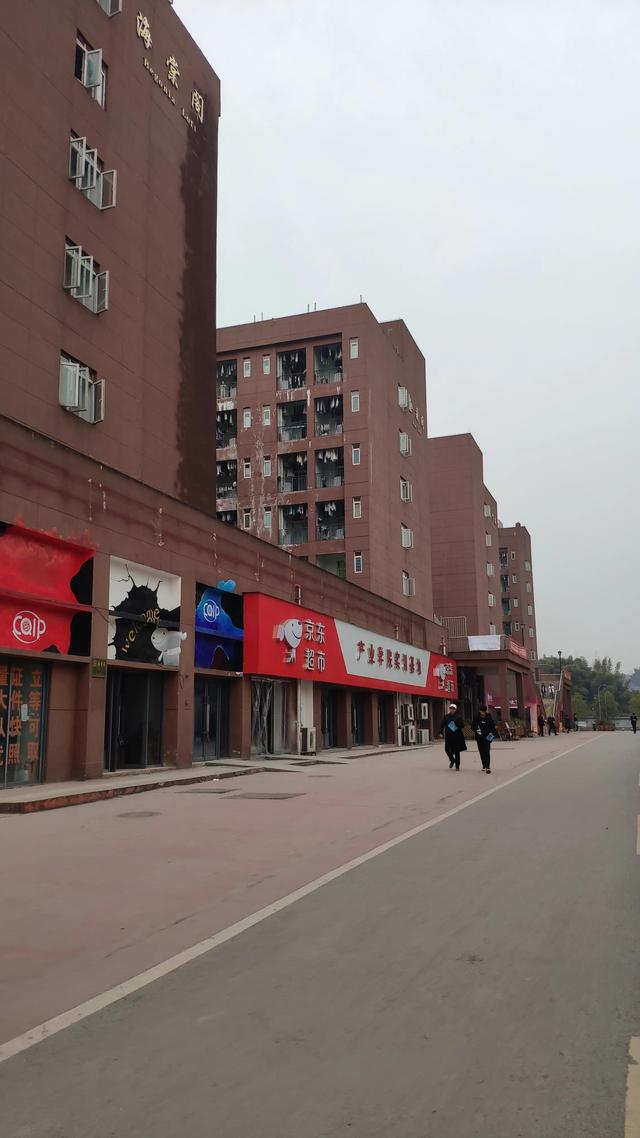 重庆2021年女生读铁路学校好吗，重庆2021年女生读铁路学校好吗知乎（陪初中侄女选职高的心路历程之重庆铁路运输技术学校）