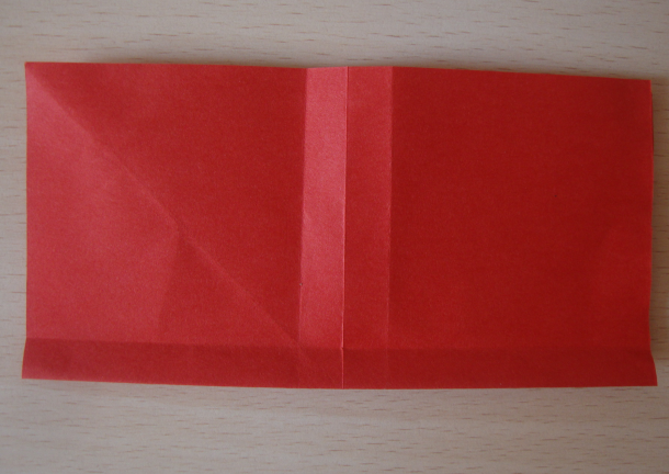 怎么用纸剪花朵，怎么用纸剪花朵视频（玫瑰花的折法）