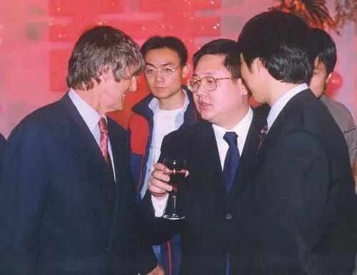 田海蓉老公徐明，田海蓉和老公结婚照（徐明：28岁成亿万富豪）