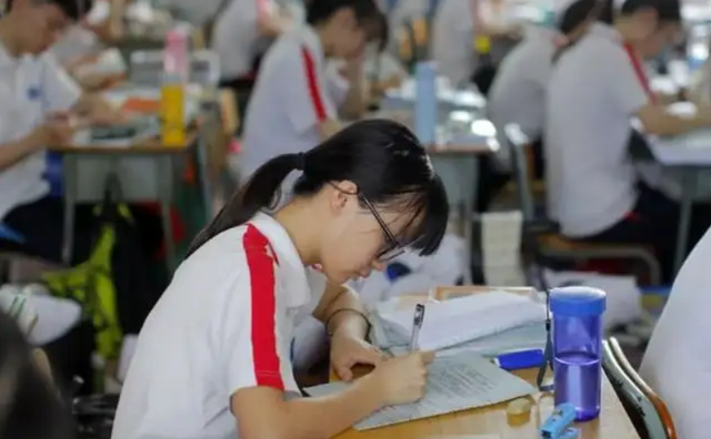 高考提前批什么意思，成人高考提前批什么意思（看完就懂了，考生可以提前了解）