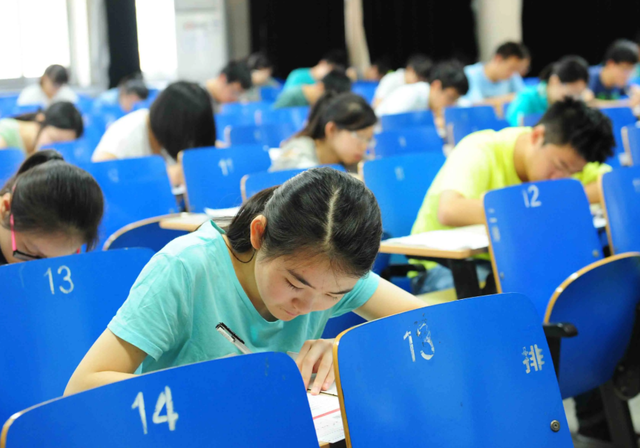 六级毕业后还能考不，大学毕业后还能考六级吗（英语四六级迎来调整）