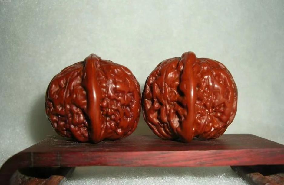拍卖竞标的奢侈品,文玩核桃凭什么卖出天价?