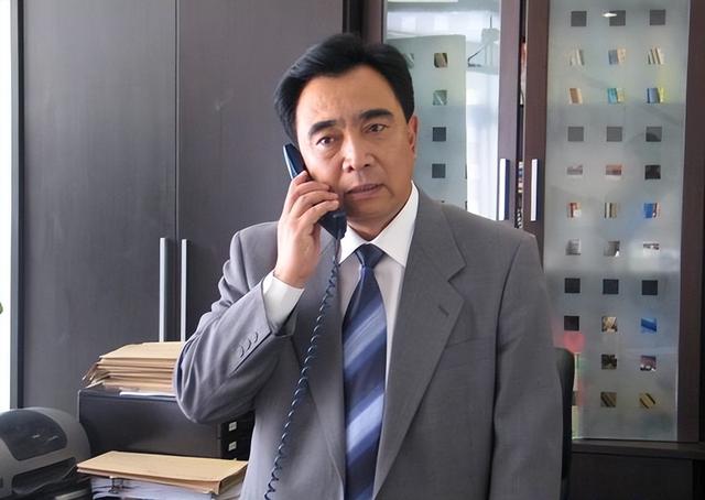 鲍国安宋江，鲍国安宋江图片（“曹操”鲍国安的“消失”）