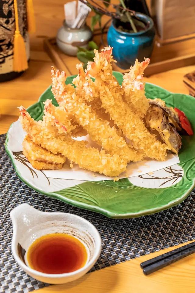 鳗鱼怎么杀，鳗鱼怎么烧好吃又营养（成就一口鳗鱼的完美）