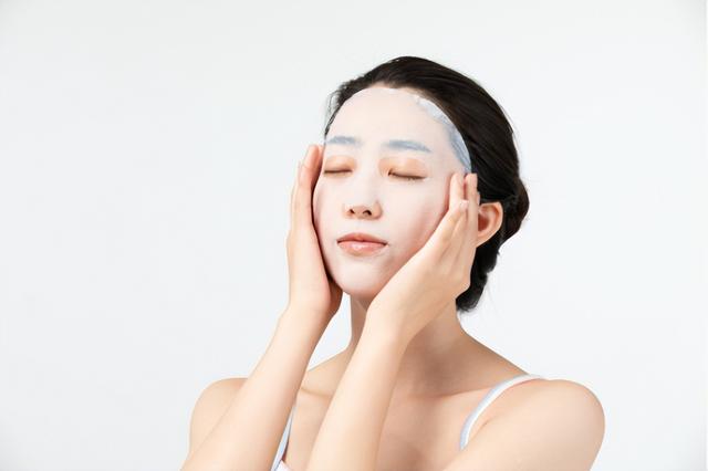 化妆棉是干什么用的，化妆棉的用途有哪些（湿敷真的有那么好吗）