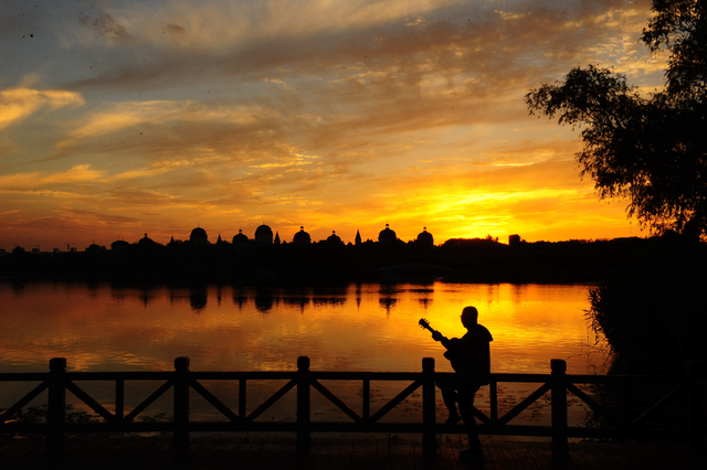 优美散文诗歌精选，优美的诗歌散文节选（来自塔里木《塔河文苑》的诗歌散文十篇）
