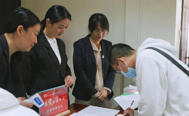 往届生是什么意思，往届生变应届生什么意思（“应届生”定义比你想得宽泛）