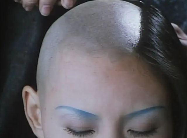 秃头留什么发型，秃头留什么发型好（同样是光头造型）