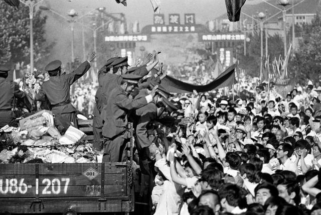 越南战争的起因，79年越南战争的起因（解放军到底伤亡了多少人）