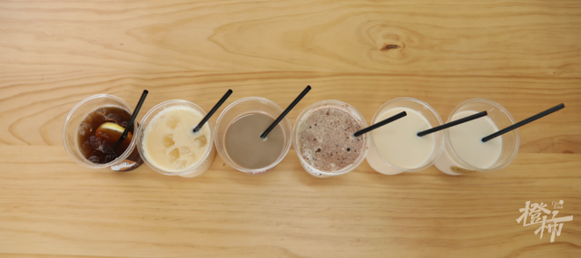 百利甜酒兑什么最好喝，百利甜酒的几种爽爆了的喝法（挑战便利店12种饮料的神仙混搭）