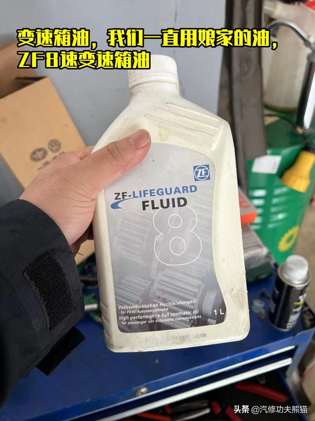 奥迪多少公里保养一次，奥迪a4大保养需要多少钱（奥迪Q5这么彻底的换油大保养）