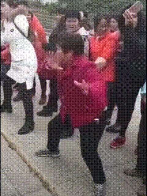 哪两种颜色可以调成紫色，哪两种颜色可以调成紫色彩搭配（但仍是一台值得购买的旗舰手机）