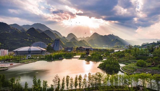 六盘水有什么好玩的地方?天热去“凉都”避暑，度过爽爽的夏天