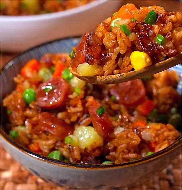 懒人焖饭怎么做，懒人焖饭不放菜怎么做（分享六款懒人焖饭）