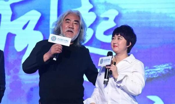 8位导演背后的女人：有人养老公6年，有人45岁没孩子也幸福