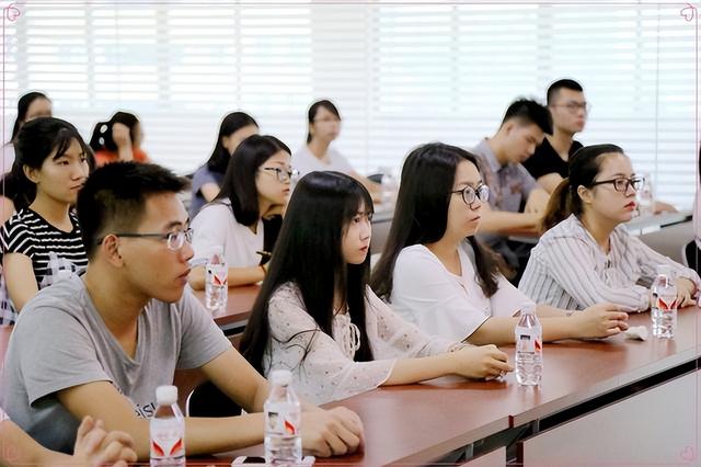 大学肄业有多严重，大学肄业是怎么回事（曾经的学霸变“学渣”）