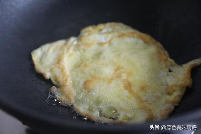 龙口粉丝怎么泡，龙口粉丝要泡过再煮吗（分享一道简单菜）